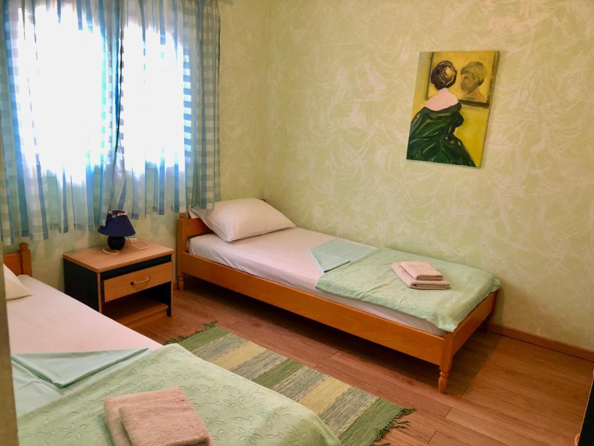 Apartamento Pine & Oak With Shared Seasonal Hot Tub