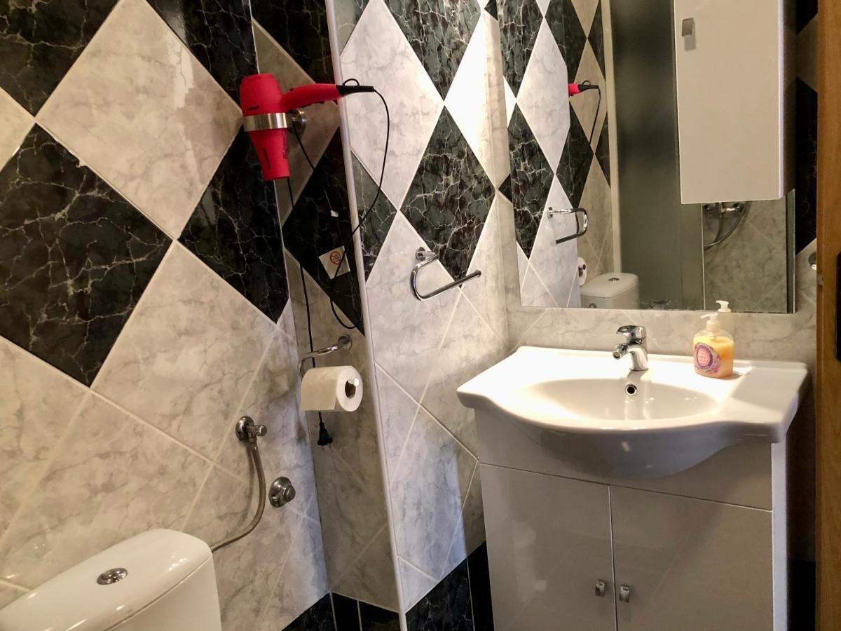 Apartamento Pine & Oak With Shared Seasonal Hot Tub
