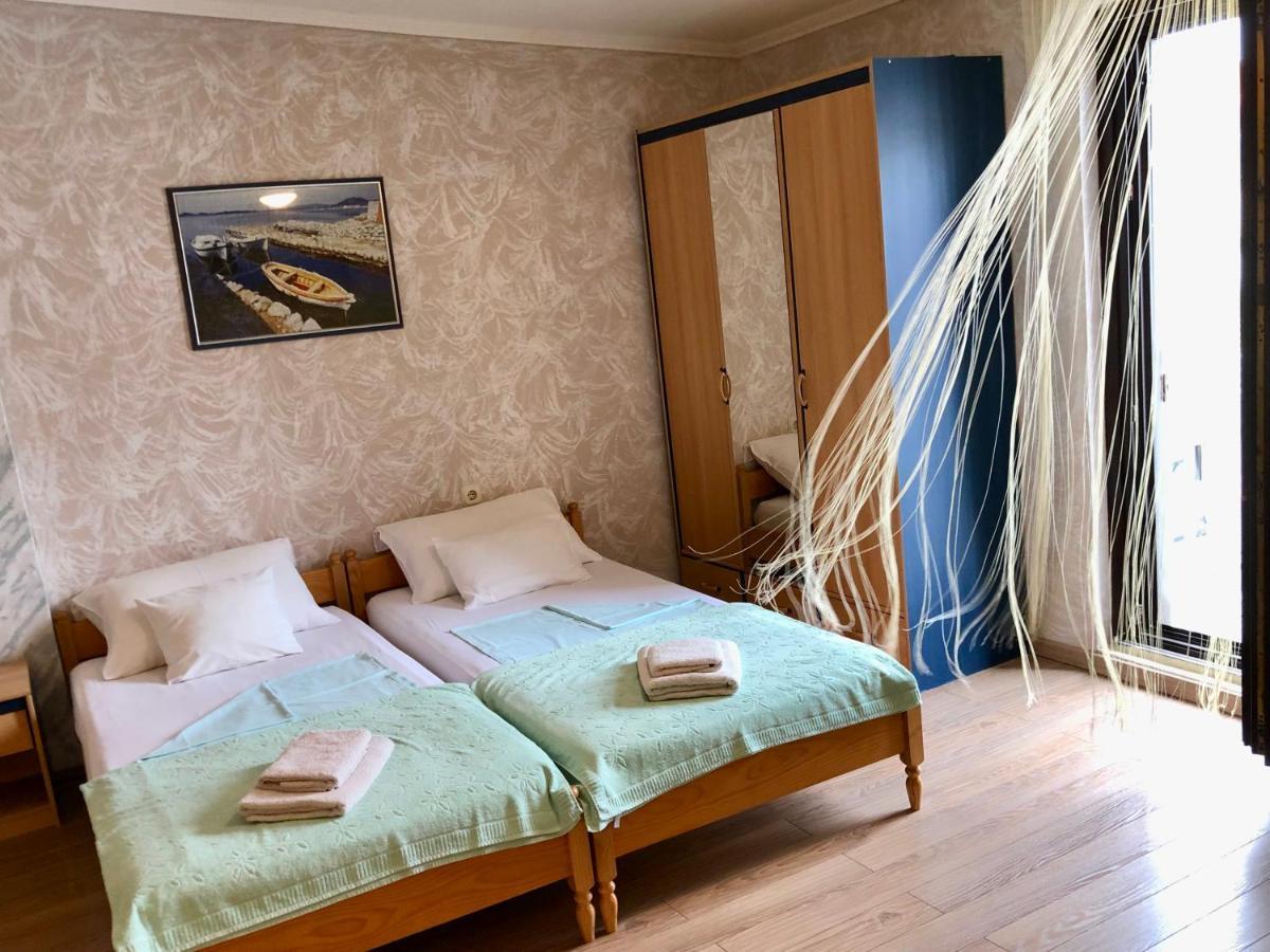 Pine & Oak With Shared Seasonal Hot Tub Apartamento Privlaka (Zadar)