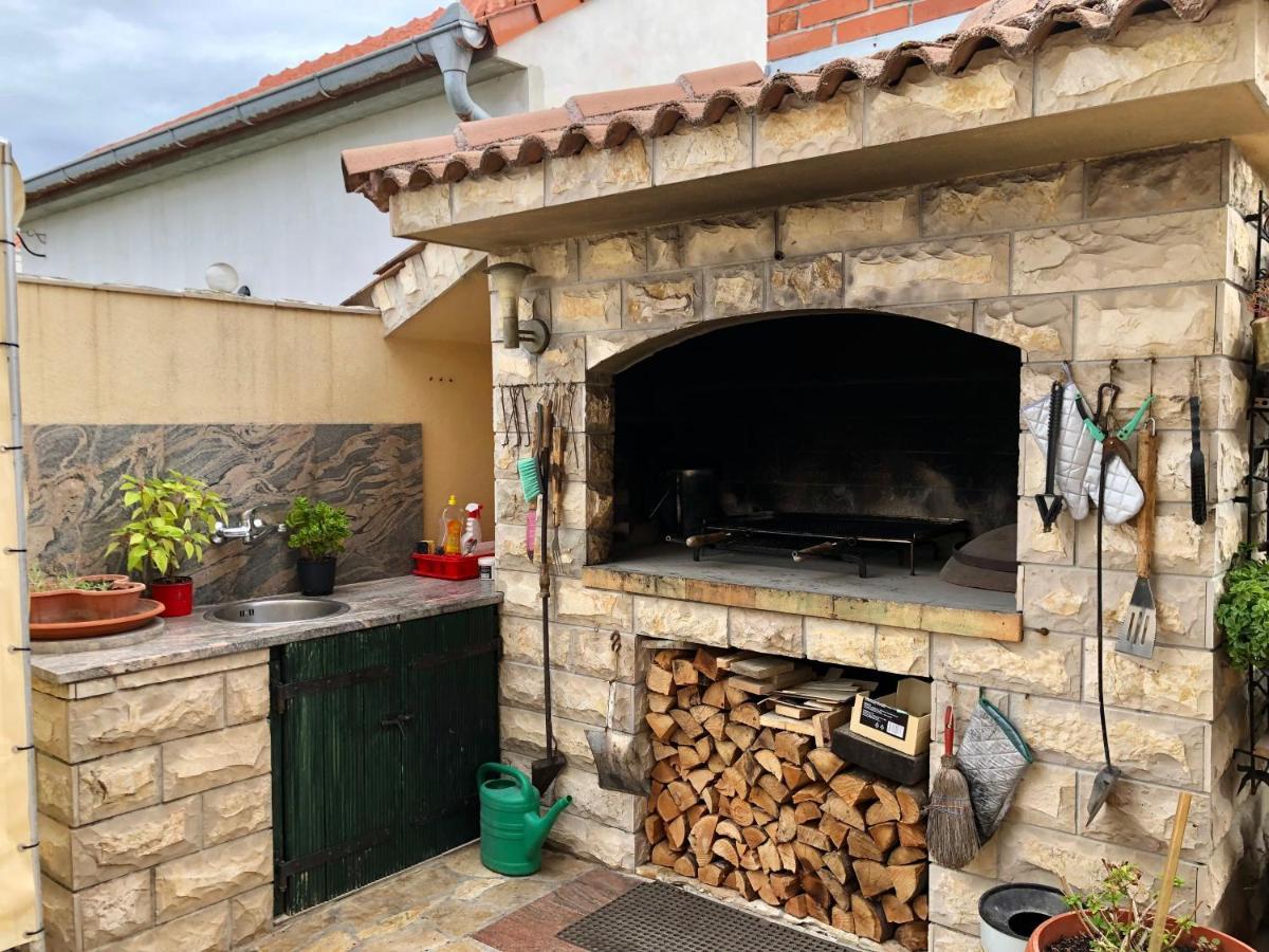 Apartment Pine & Oak With Shared Seasonal Hot Tub