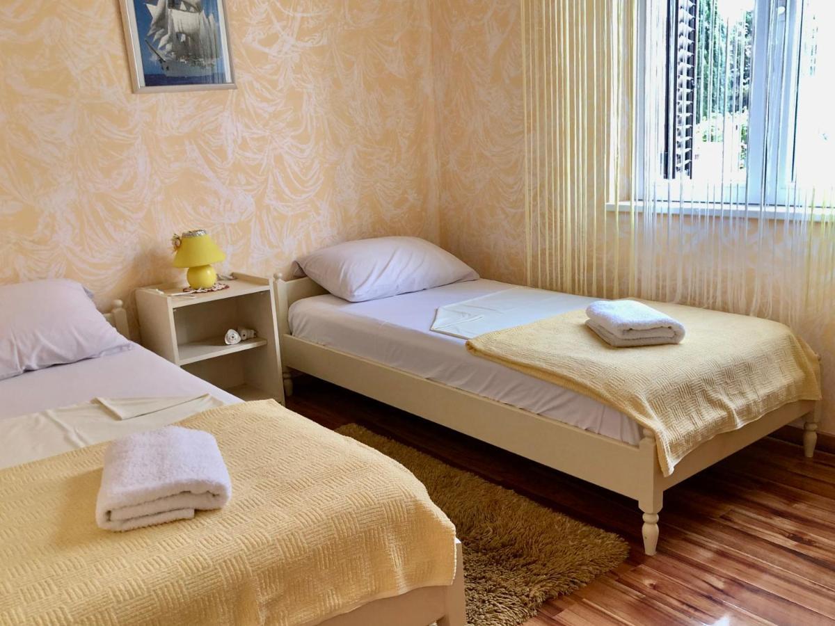 Apartment Pine & Oak With Shared Seasonal Hot Tub Privlaka (Zadar)